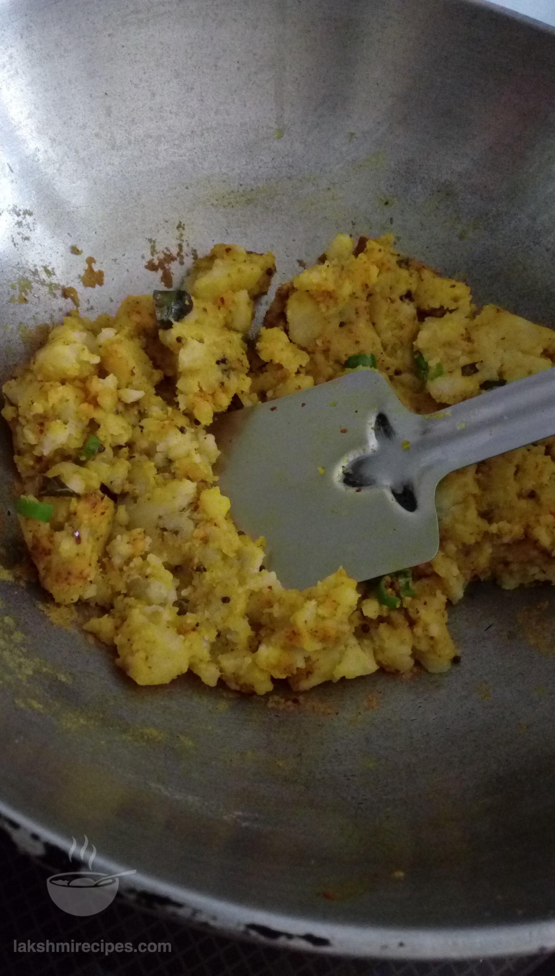 Aloo Bonda Recipe - How To Make Aloo Bonda