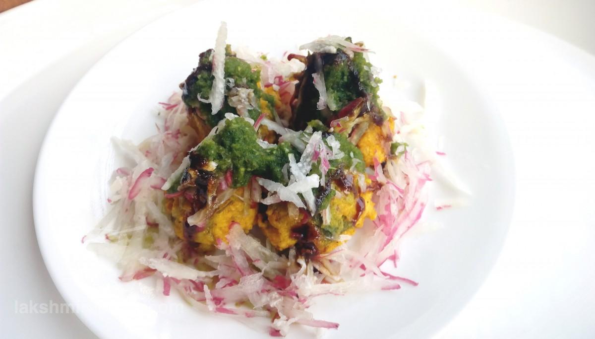 raam laddu or delhi gulgulle or mong daal ke pakore