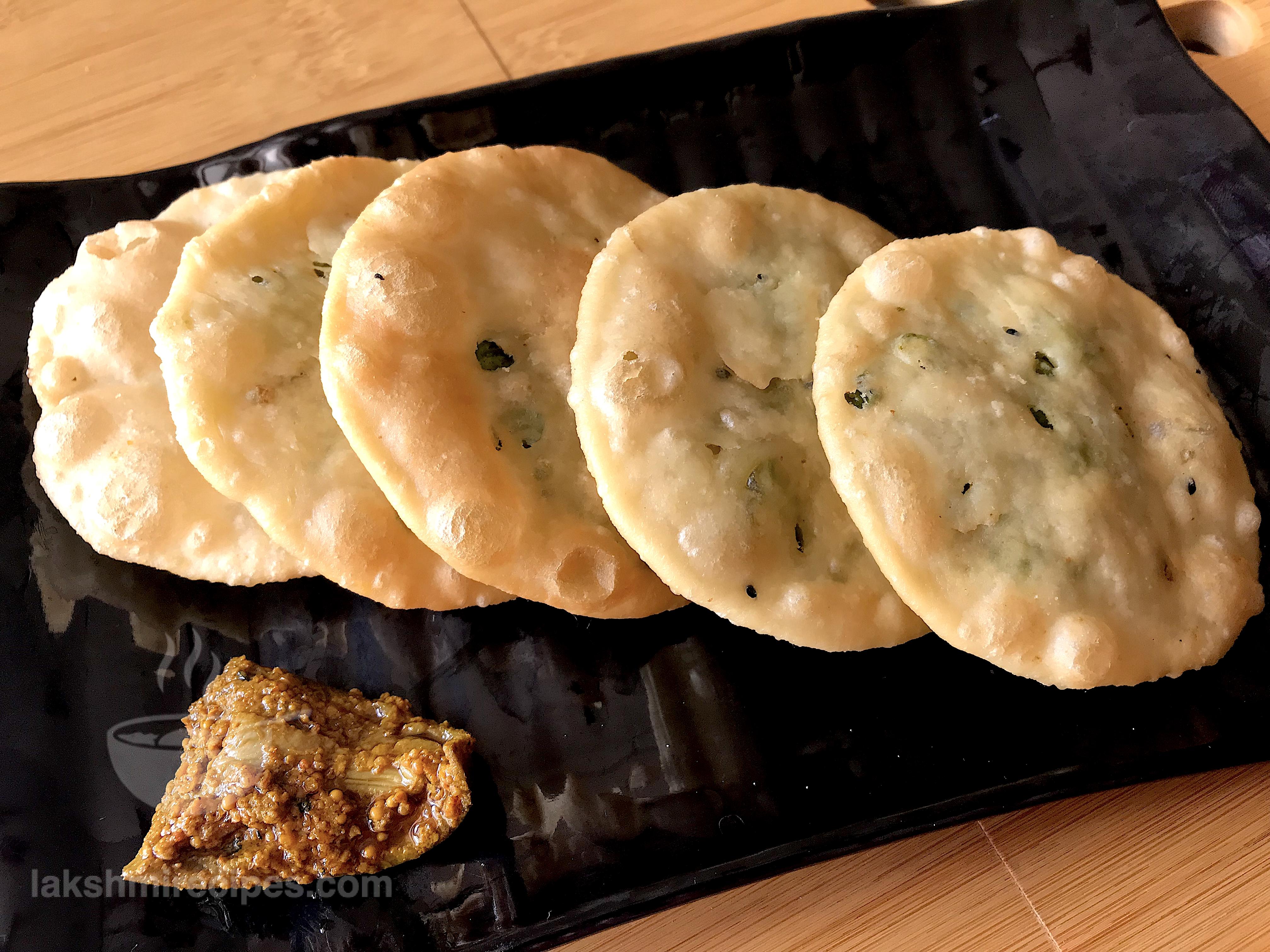 Hare Matar Ki Kachori