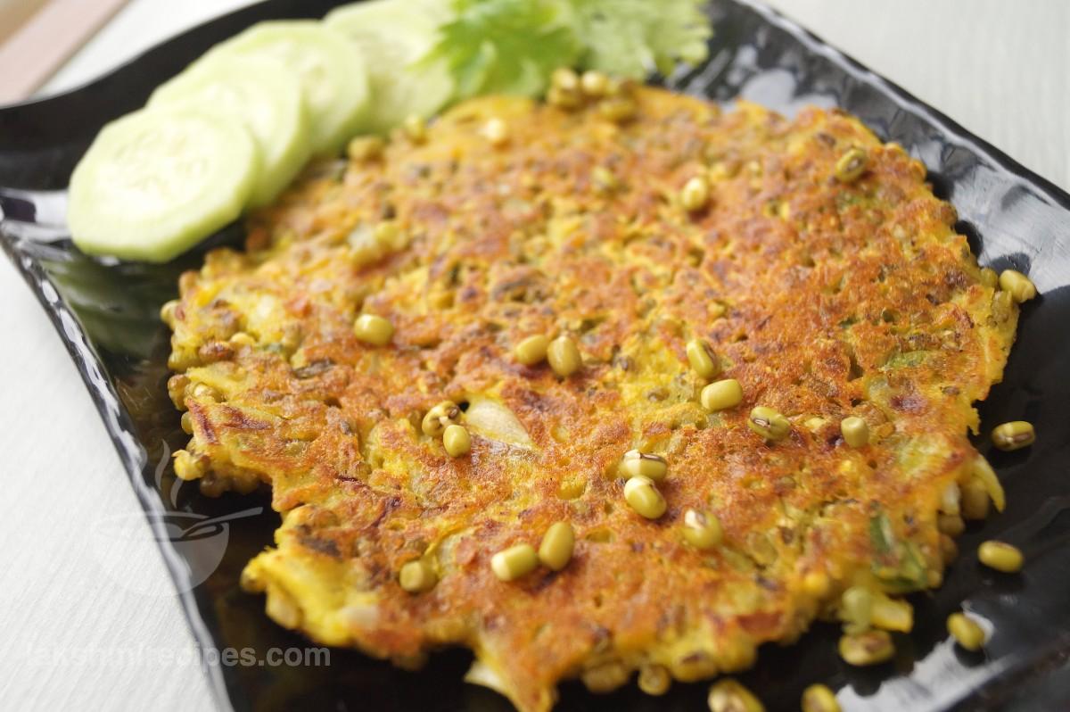 Moong Sprouts Chilla or Sprouts Pancake
