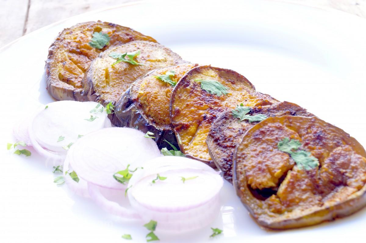 Begun Bhaja or Baingan Bhaja